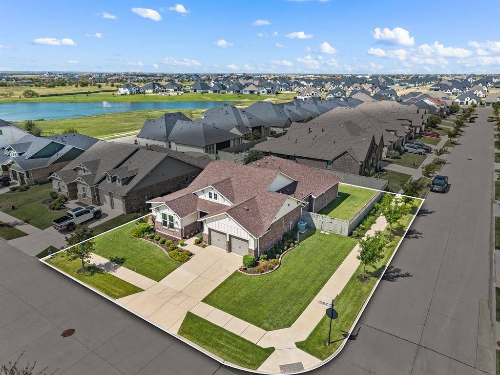 2900 Peekaboo Lane, Northlake, TX 76247