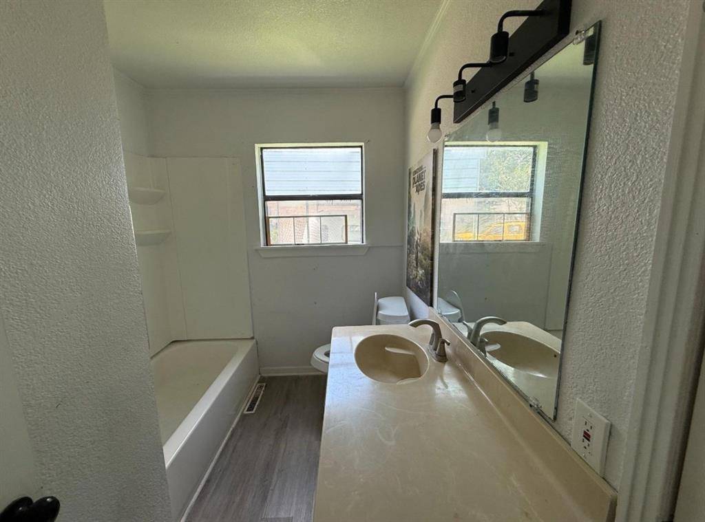 3910 Johnson Street, Greenville, TX 75401
