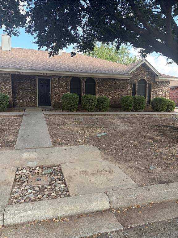 10633 Flamewood Drive, Fort Worth, TX 76140