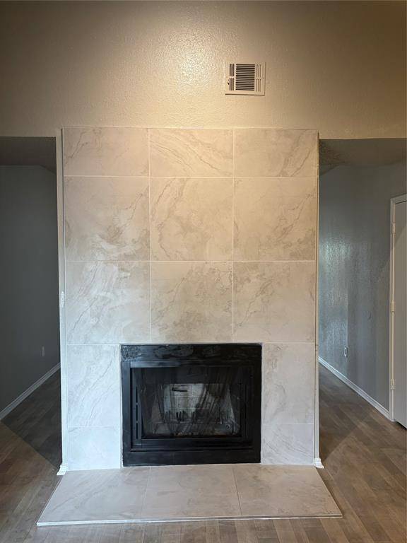 10633 Flamewood Drive, Fort Worth, TX 76140
