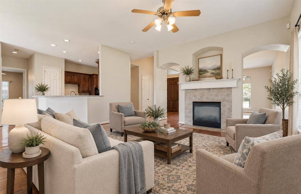 1316 Leisure Lane, Desoto, TX 75115