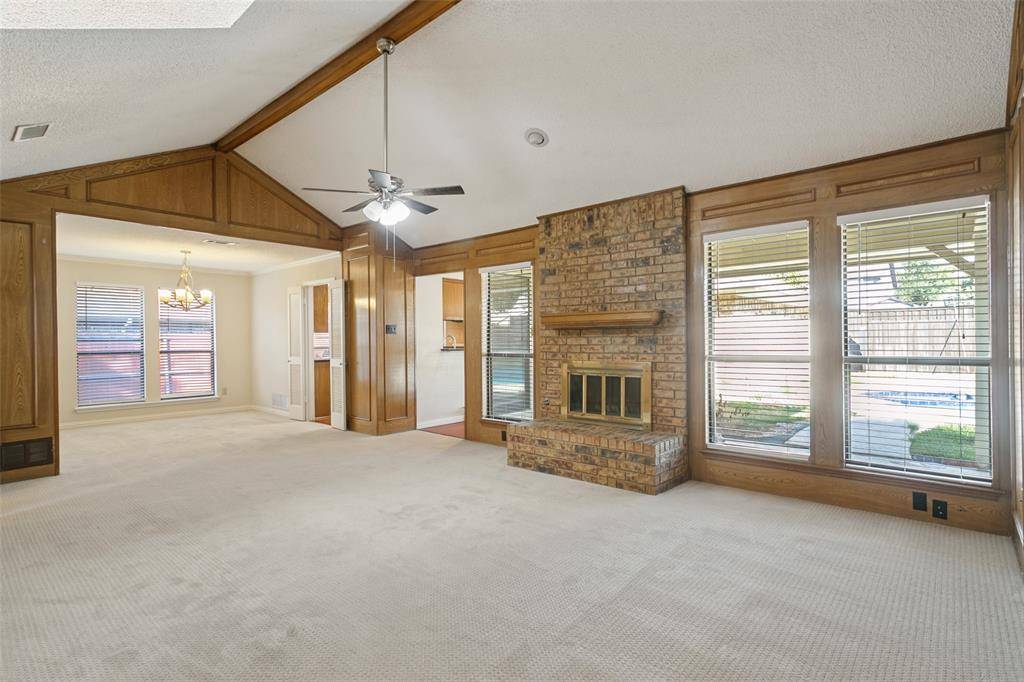 1927 E Branch Hollow Drive, Carrollton, TX 75007
