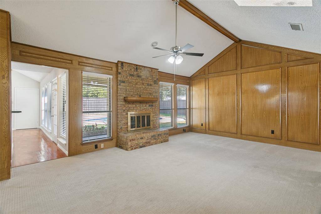 1927 E Branch Hollow Drive, Carrollton, TX 75007