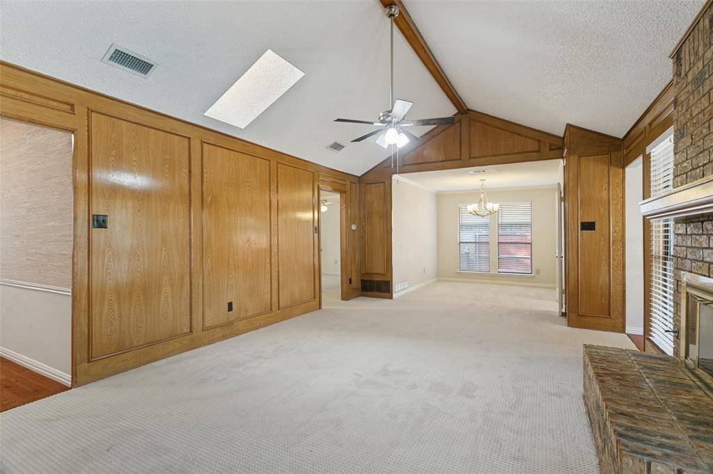 1927 E Branch Hollow Drive, Carrollton, TX 75007