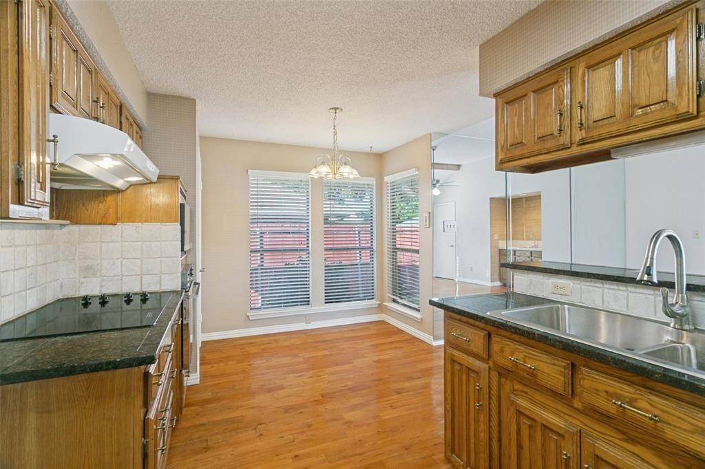 1927 E Branch Hollow Drive, Carrollton, TX 75007