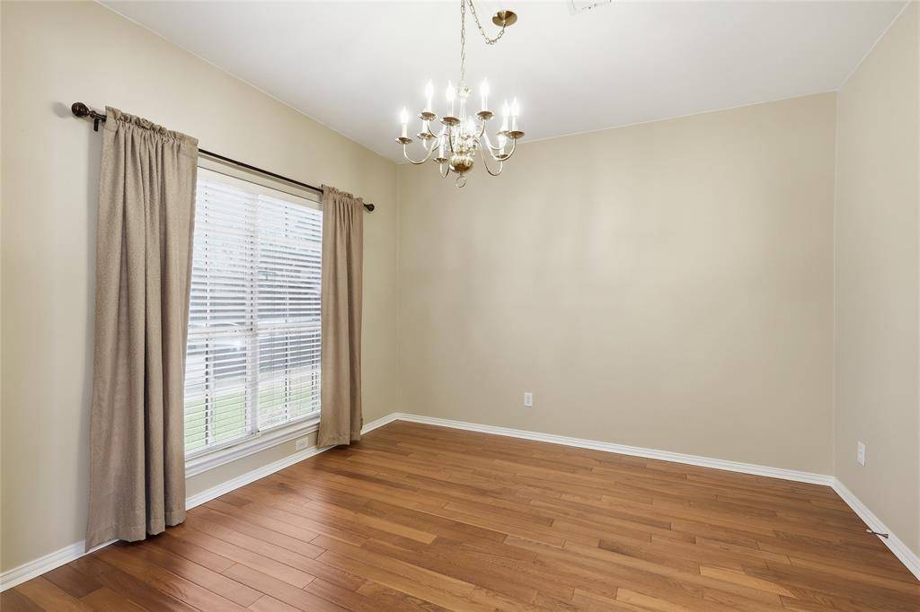 1021 Dartmouth Drive, Lewisville, TX 75067