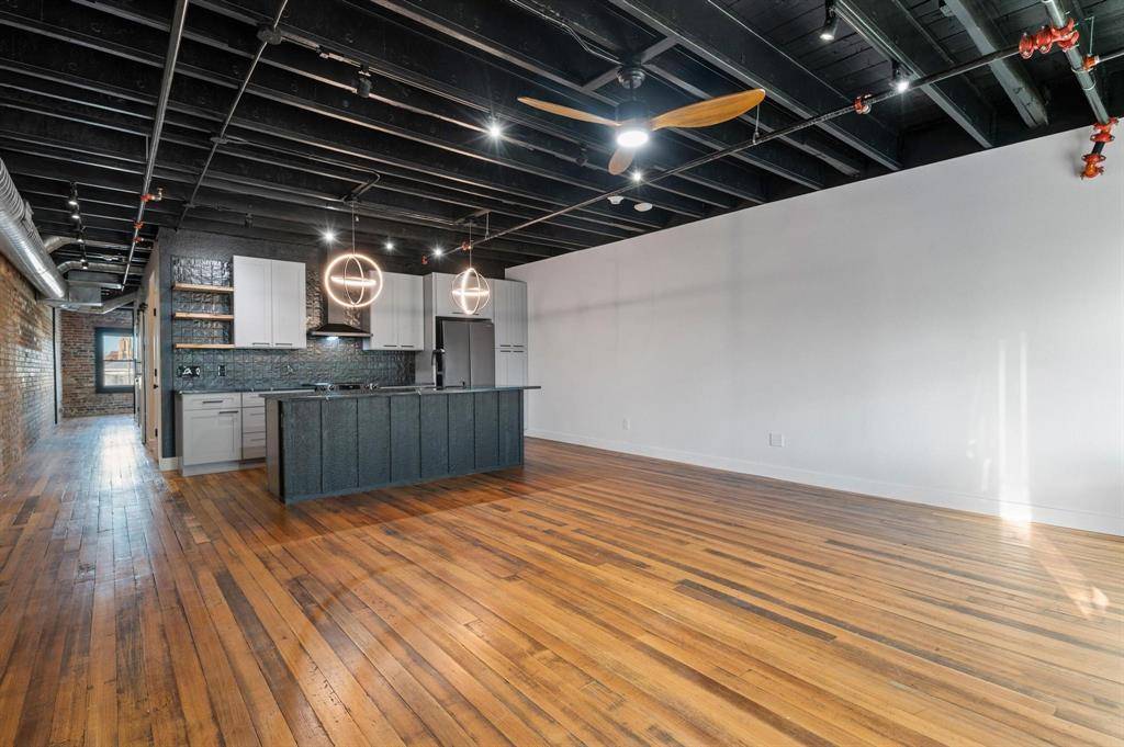 330 W Lamar Street #201, Sherman, TX 75090