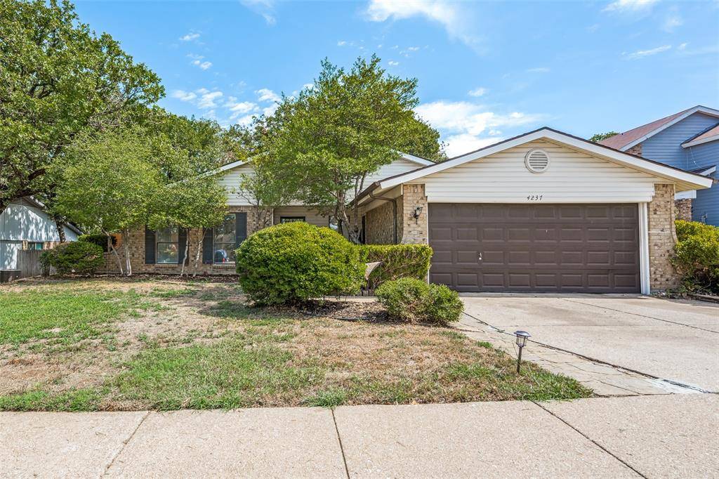 4237 Glen Springs Drive, Arlington, TX 76016