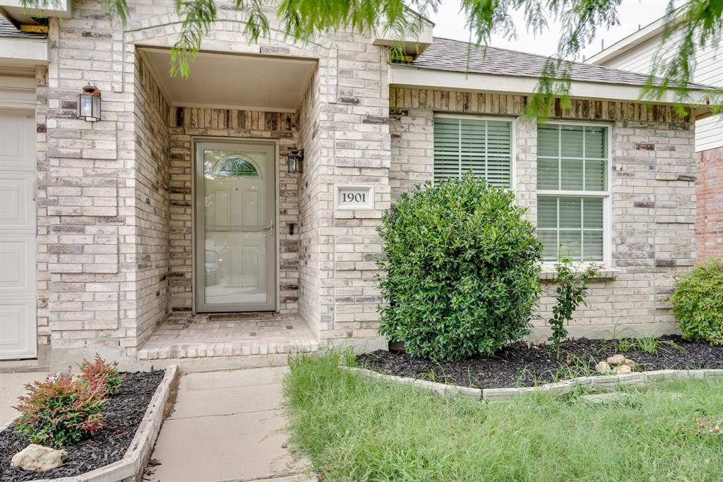 1901 Foxfield, Fort Worth, TX 76247