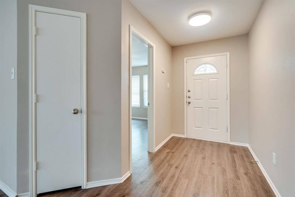 1901 Foxfield, Fort Worth, TX 76247