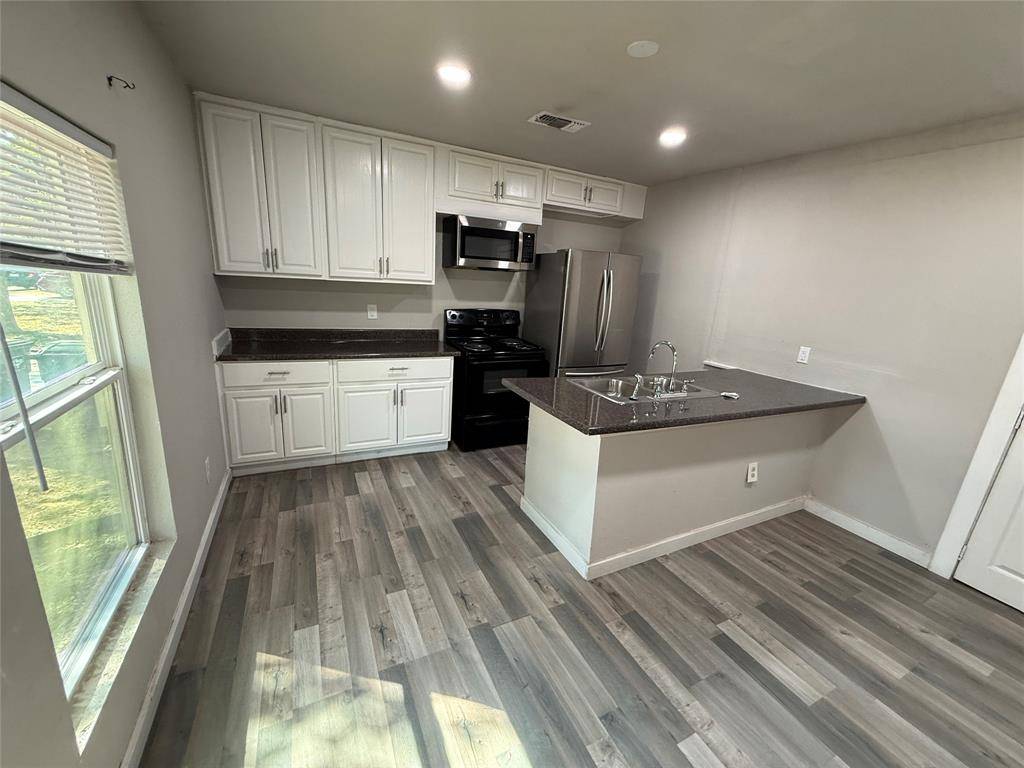 2826 Mcgee Street, Fort Worth, TX 76112