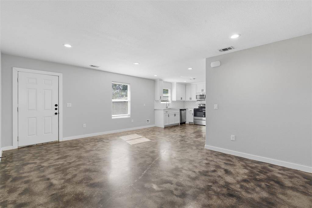 612 W Coffin Street, Denison, TX 75020