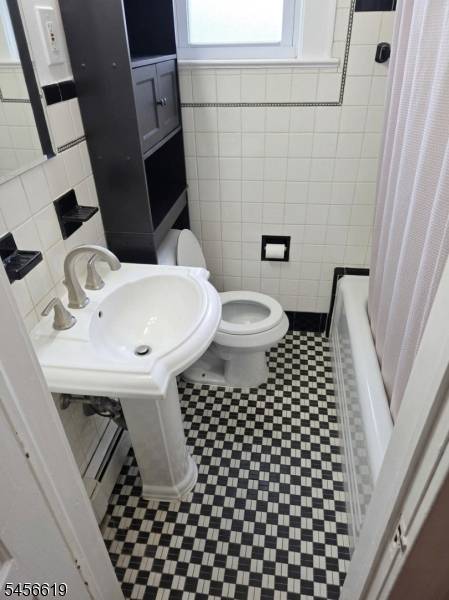 505 Hoboken Rd #A, Carlstadt Boro, NJ 07072