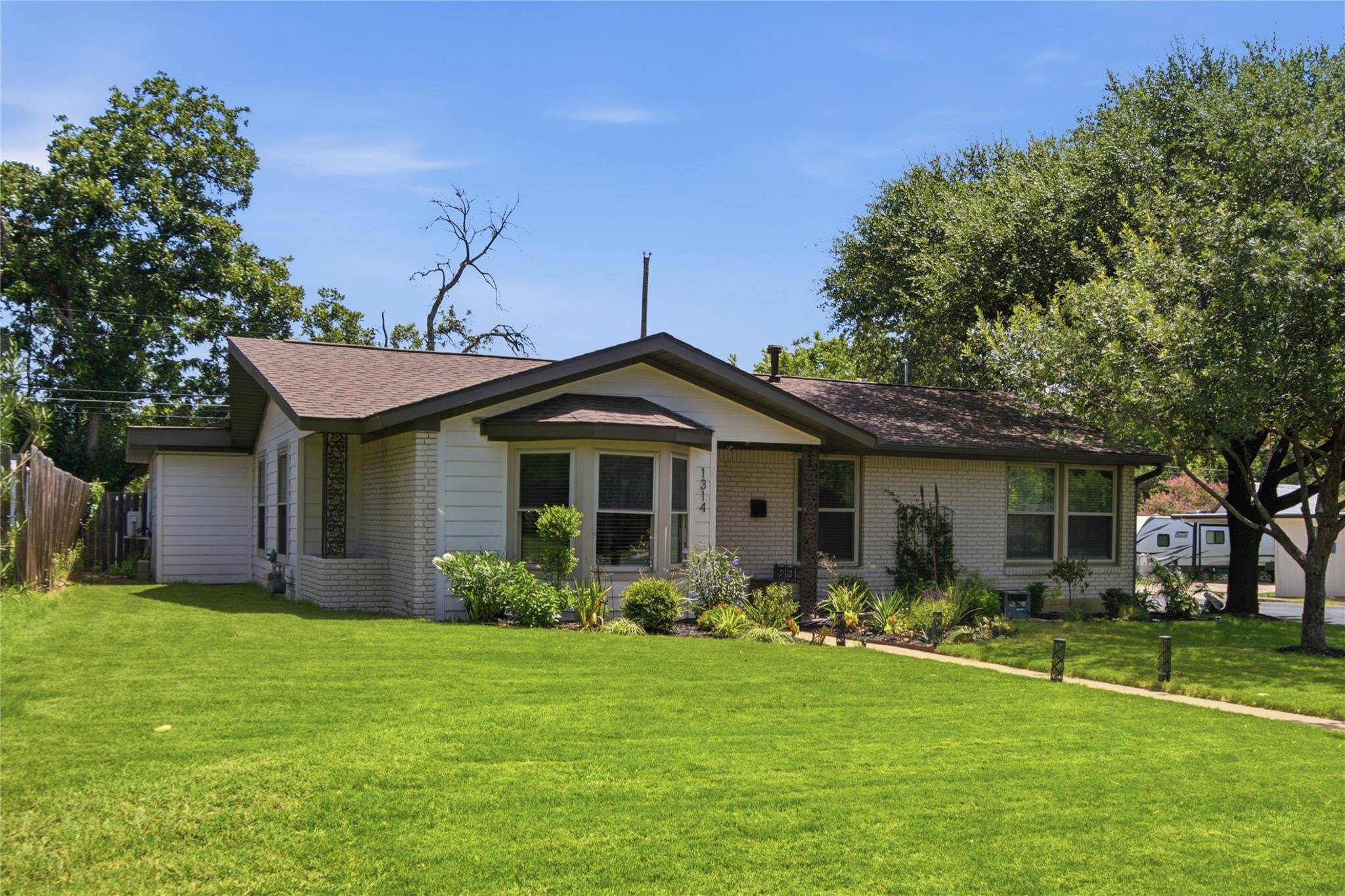 1314 Yorkshire DR, Austin, TX 78723