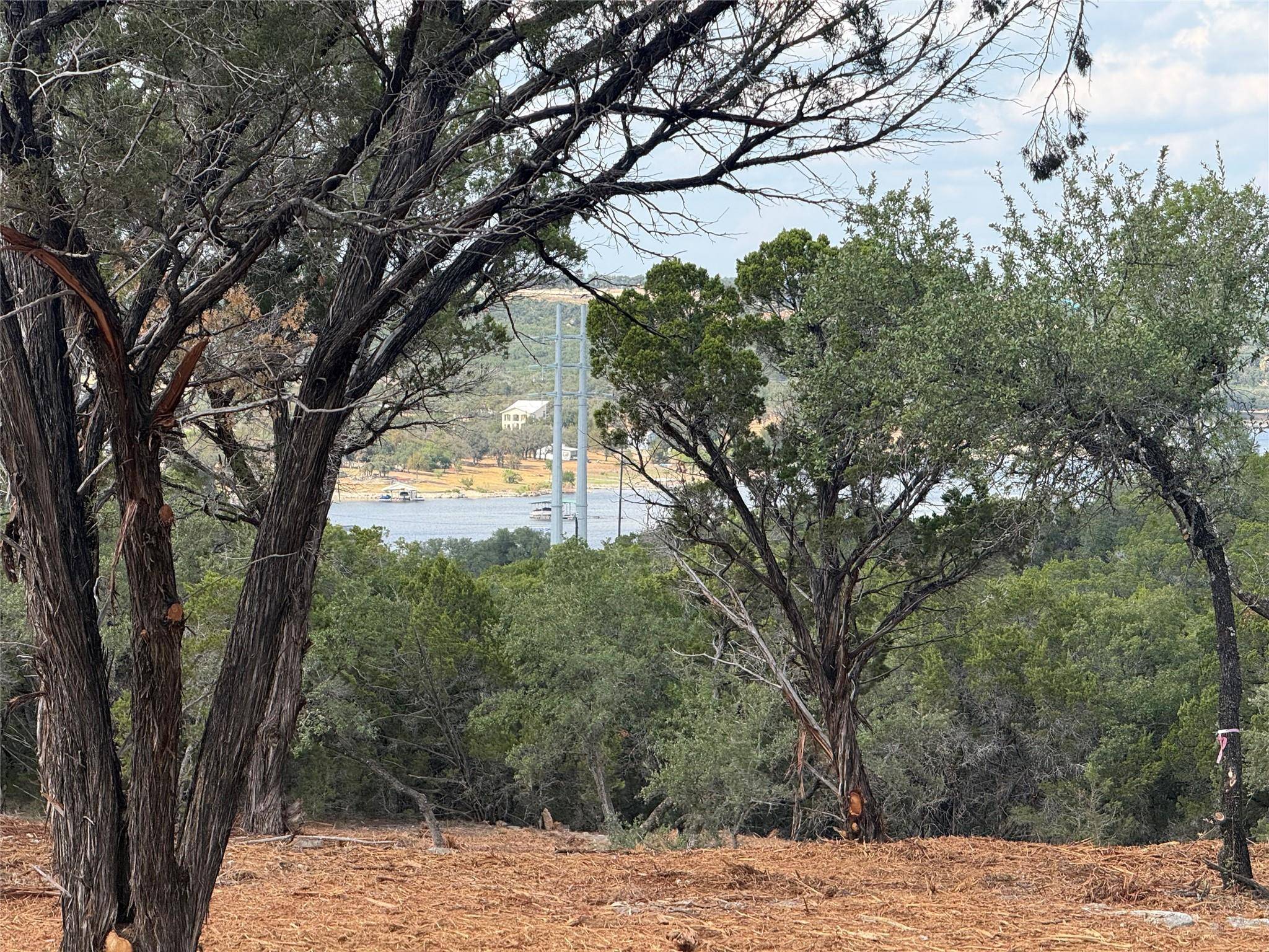 3831 Lakehurst RD, Spicewood, TX 78669