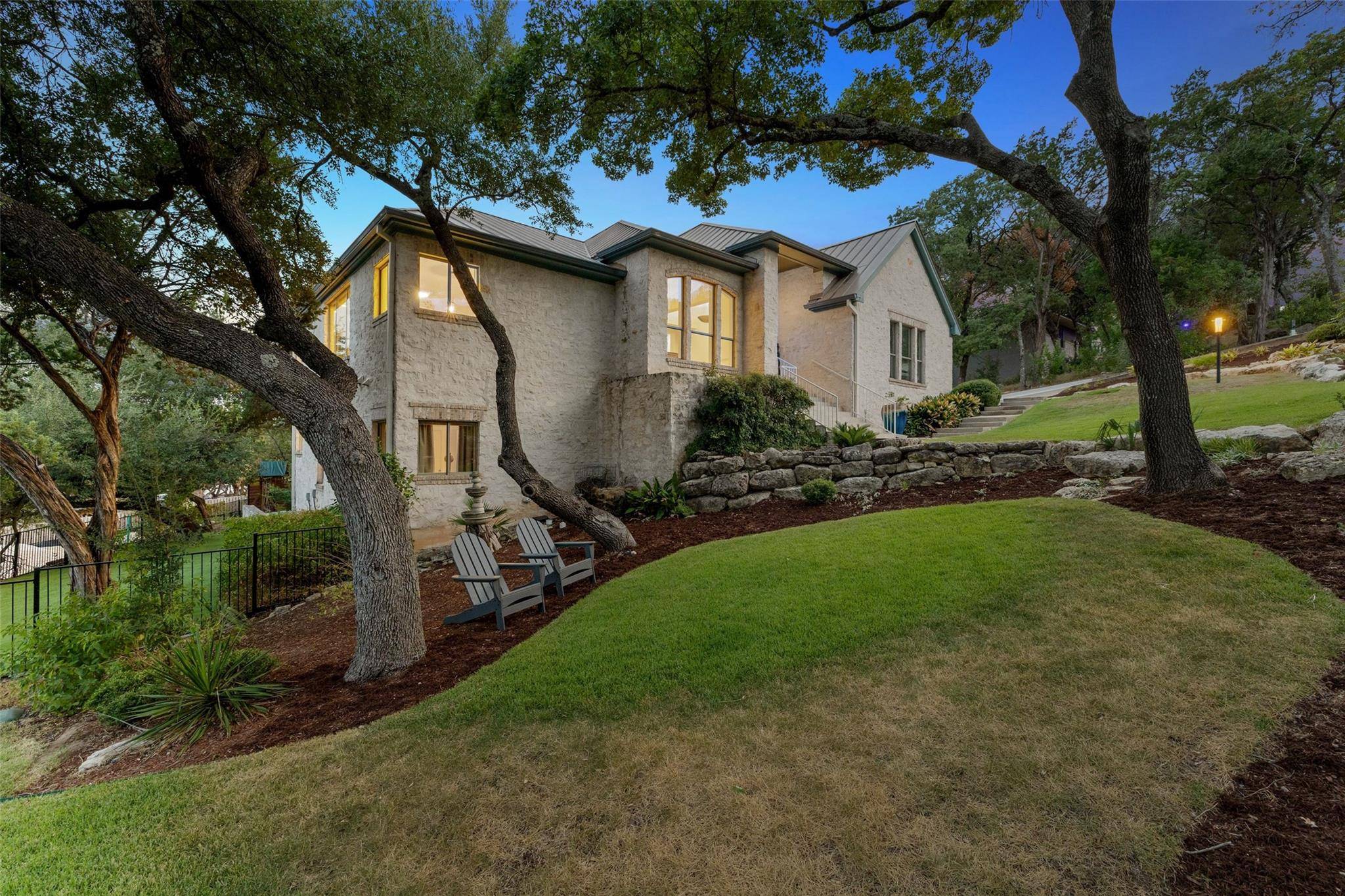 106 Nakoma DR, Lakeway, TX 78734