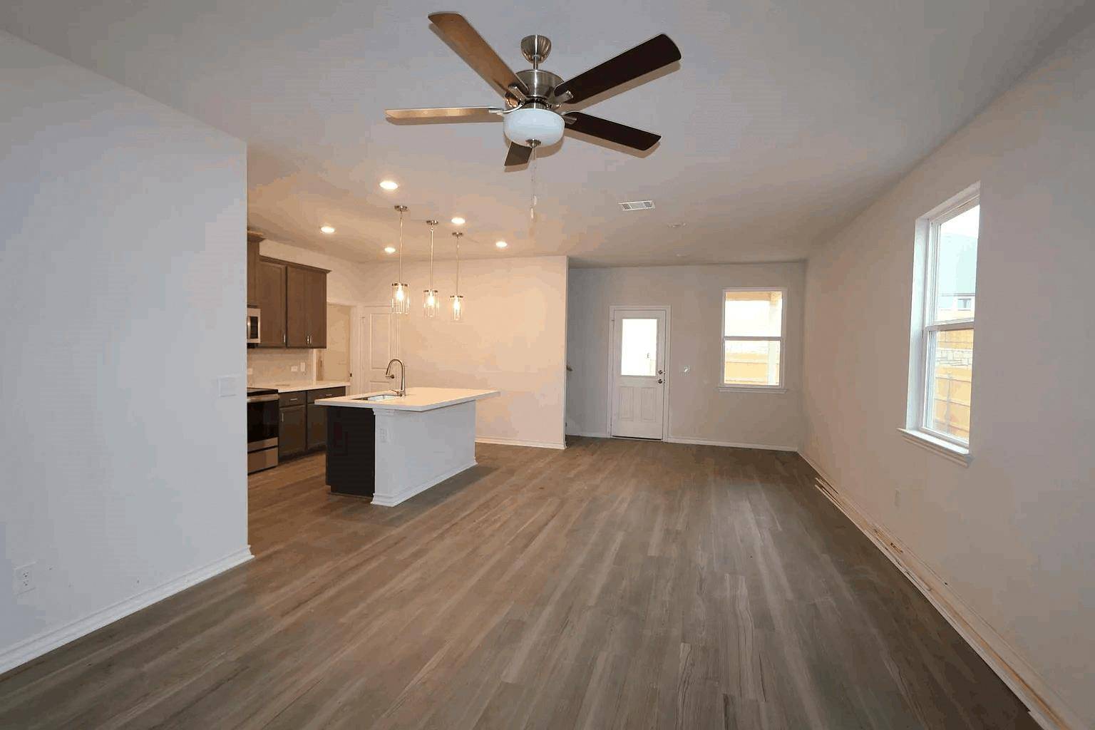 745 Long Run, Liberty Hill, TX 78642
