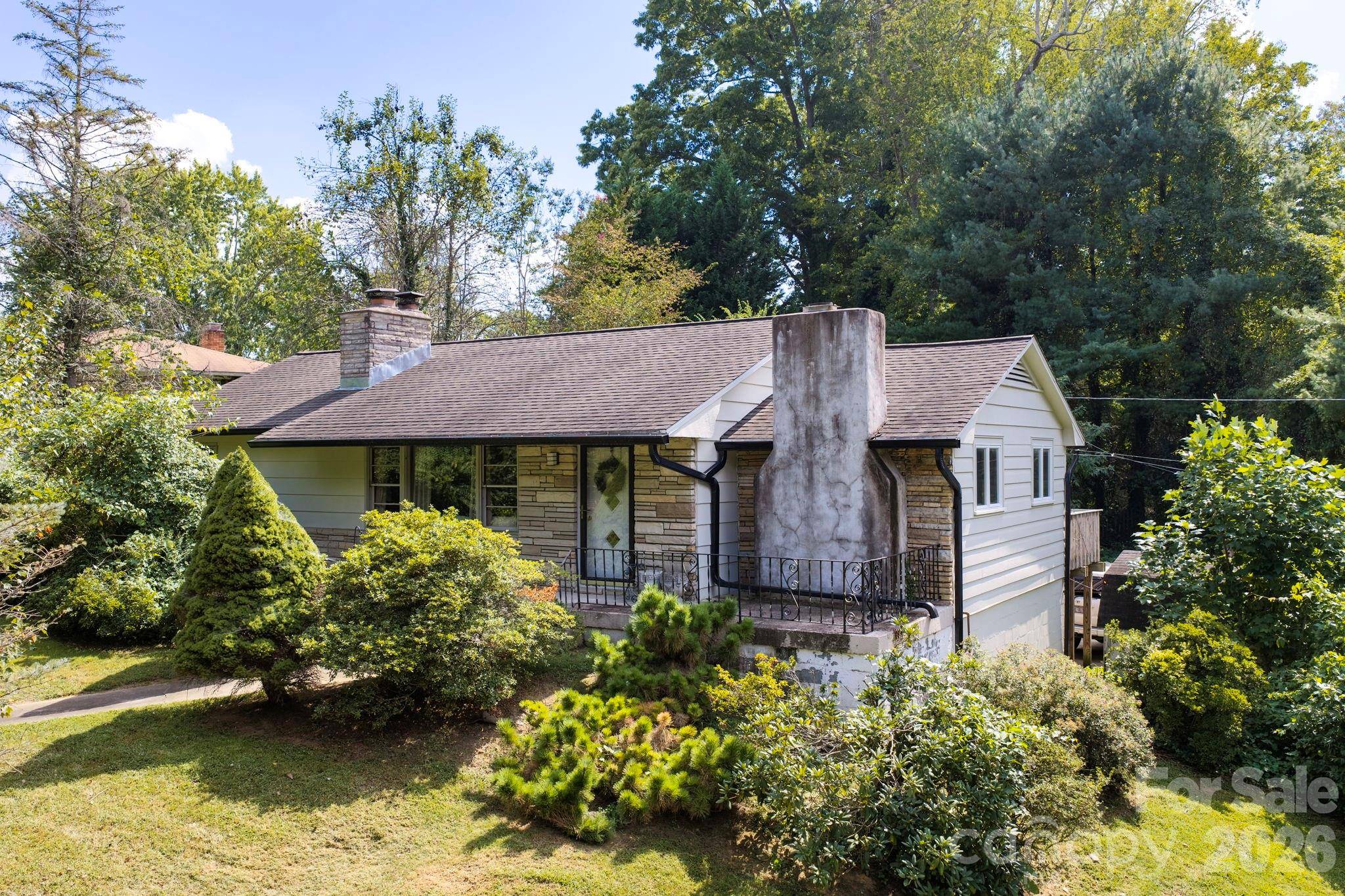 109 Wilshire DR, Asheville, NC 28806