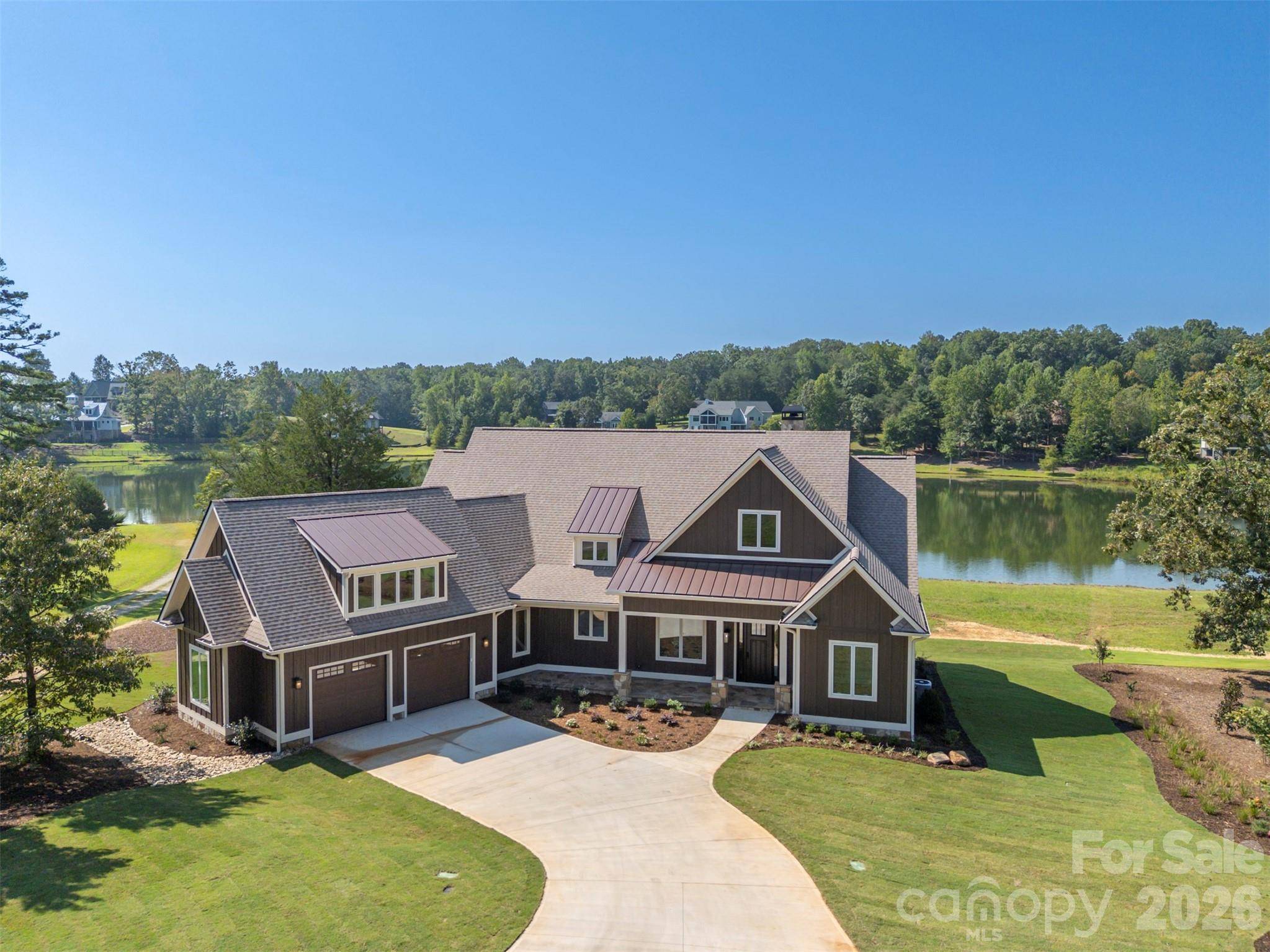 978 Mapleton LN, Columbus, NC 28722
