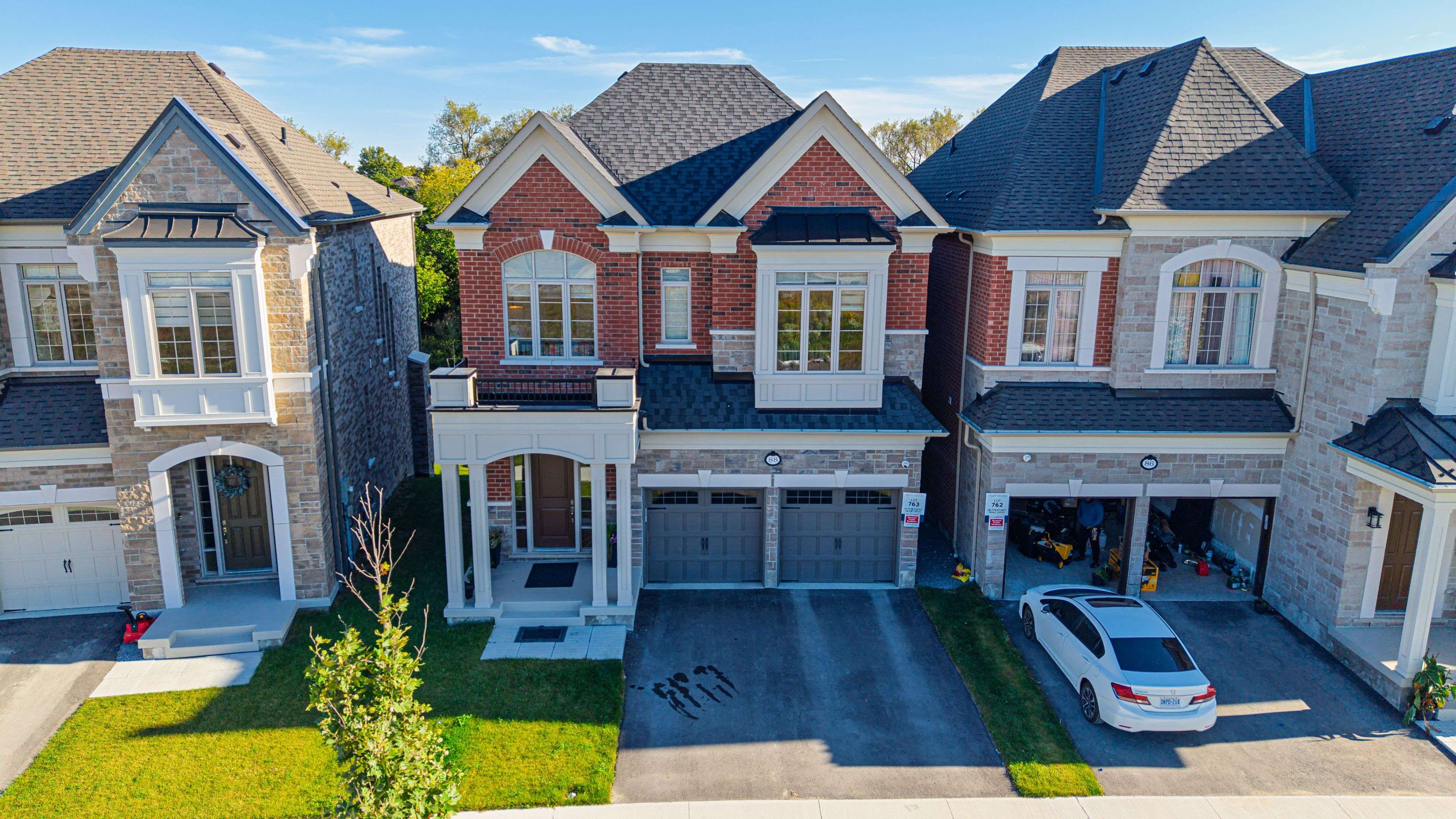 88 Pheasant Ridge DR, Whitby, ON L1P 0R9