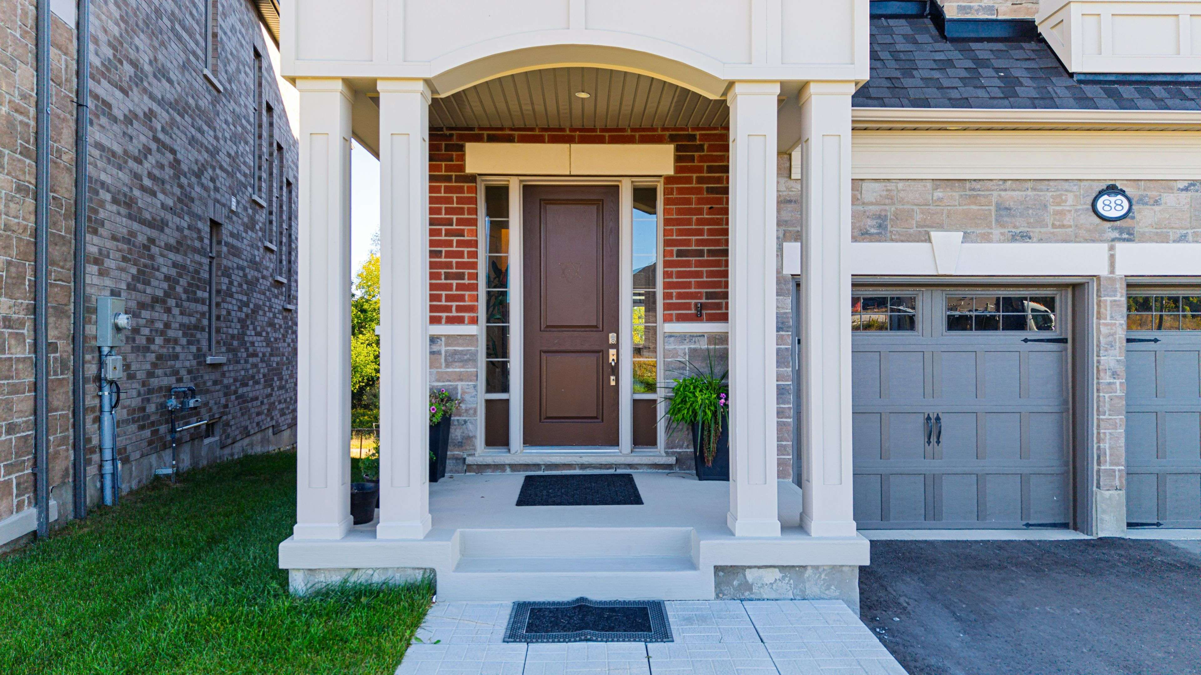 88 Pheasant Ridge DR, Whitby, ON L1P 0R9