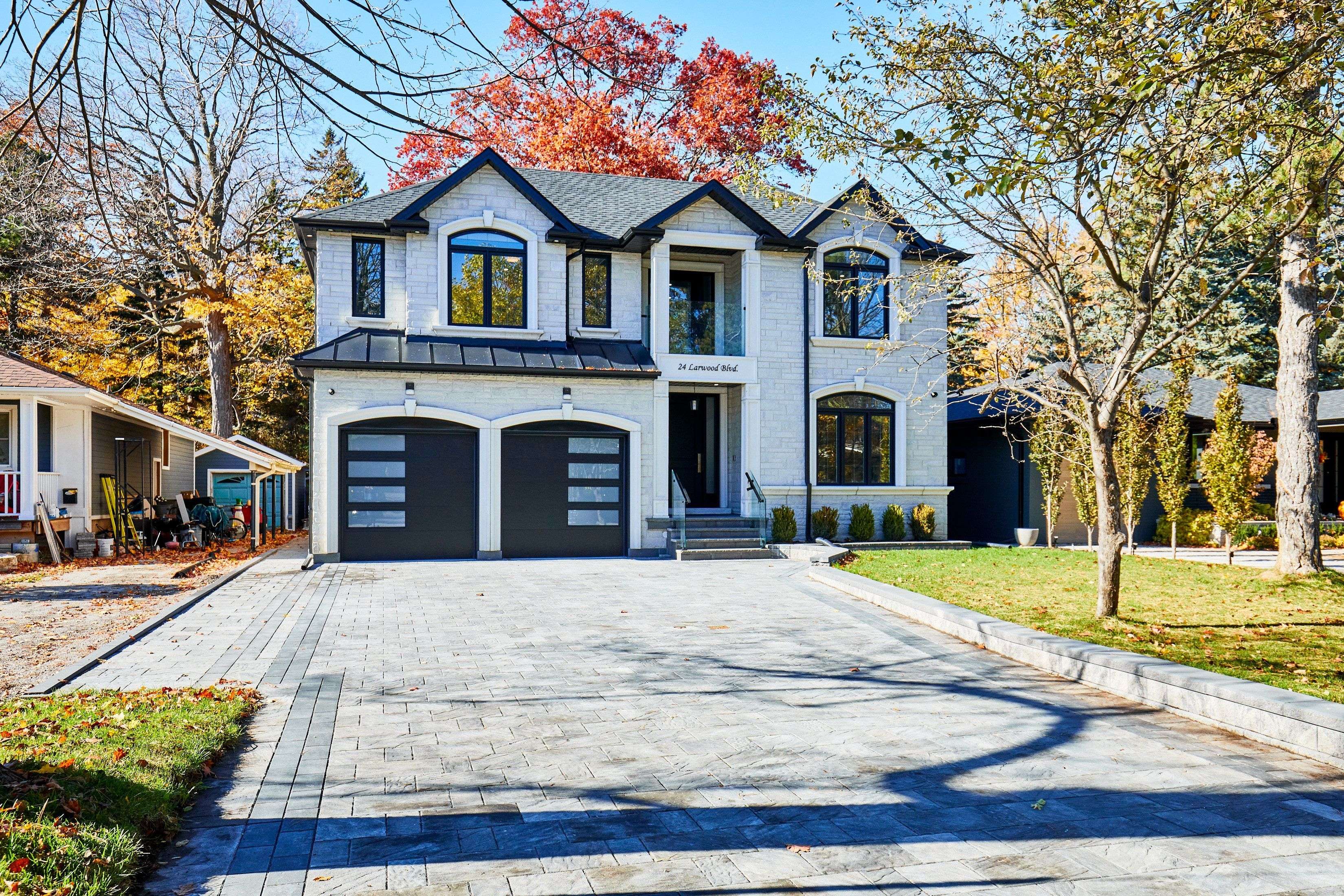24 Larwood BLVD, Toronto E08, ON M1M 2M5