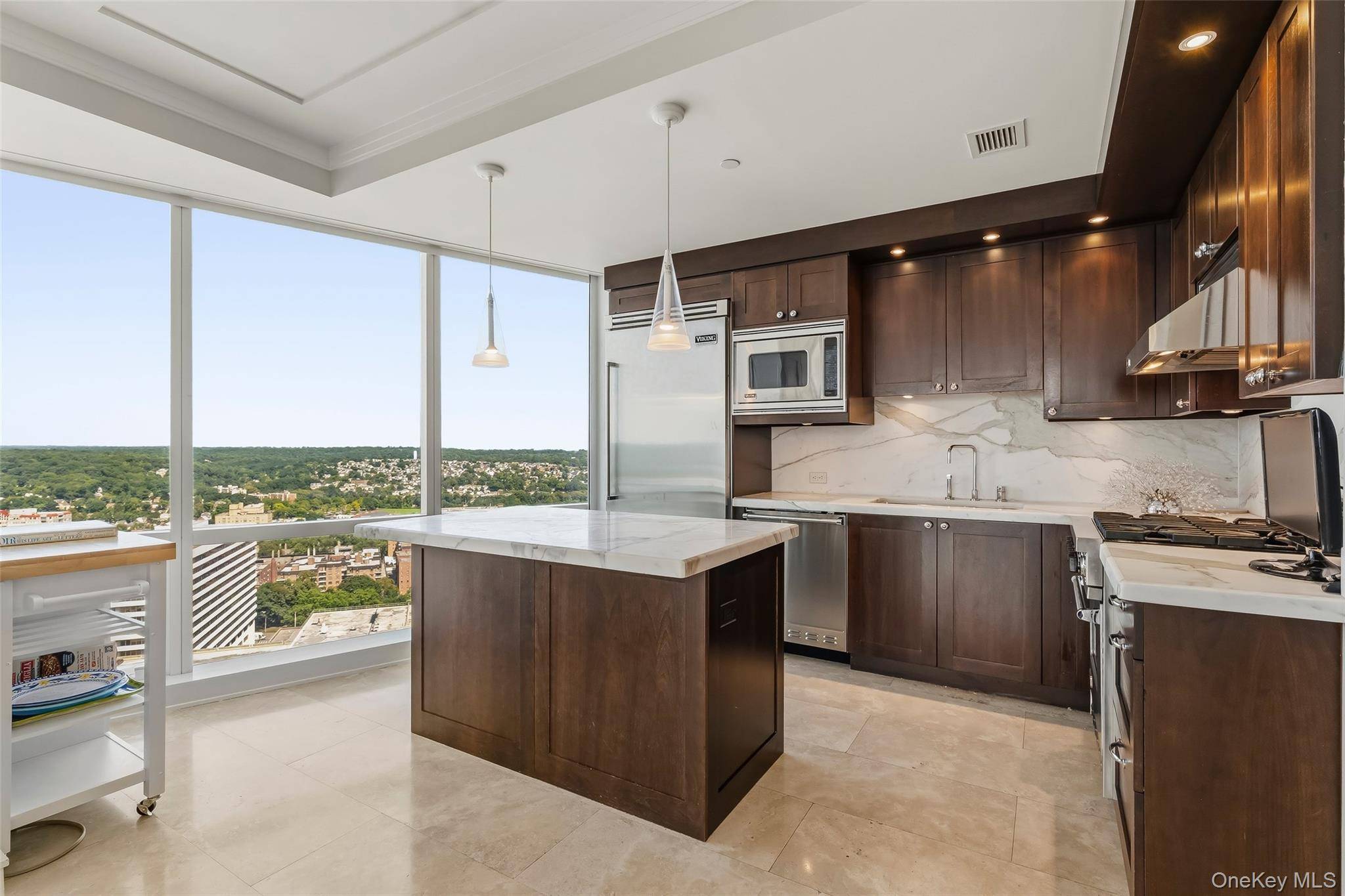 1 Renaissance SQ #V6G, White Plains, NY 10601
