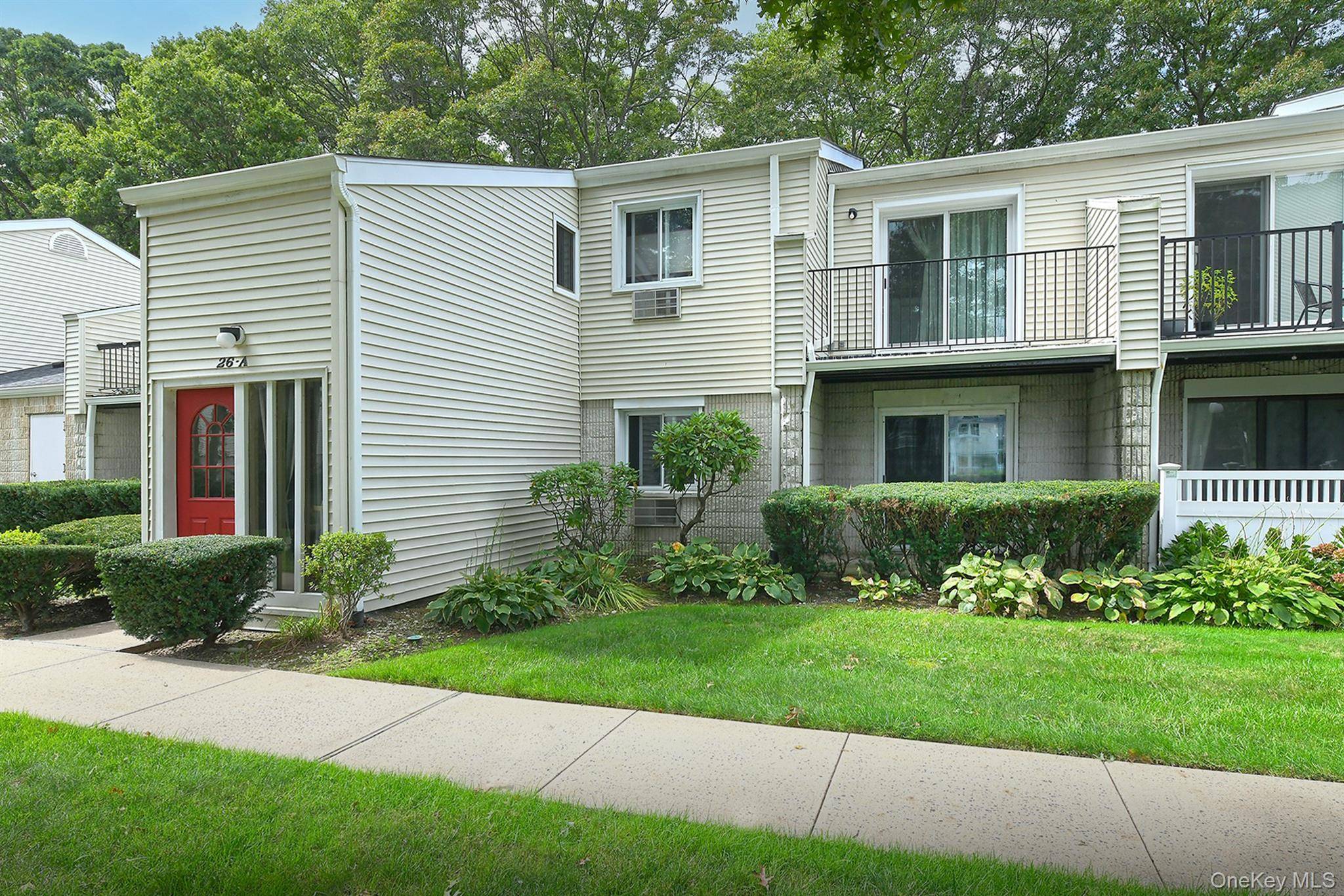 26 Richmond BLVD #2A, Ronkonkoma, NY 11779