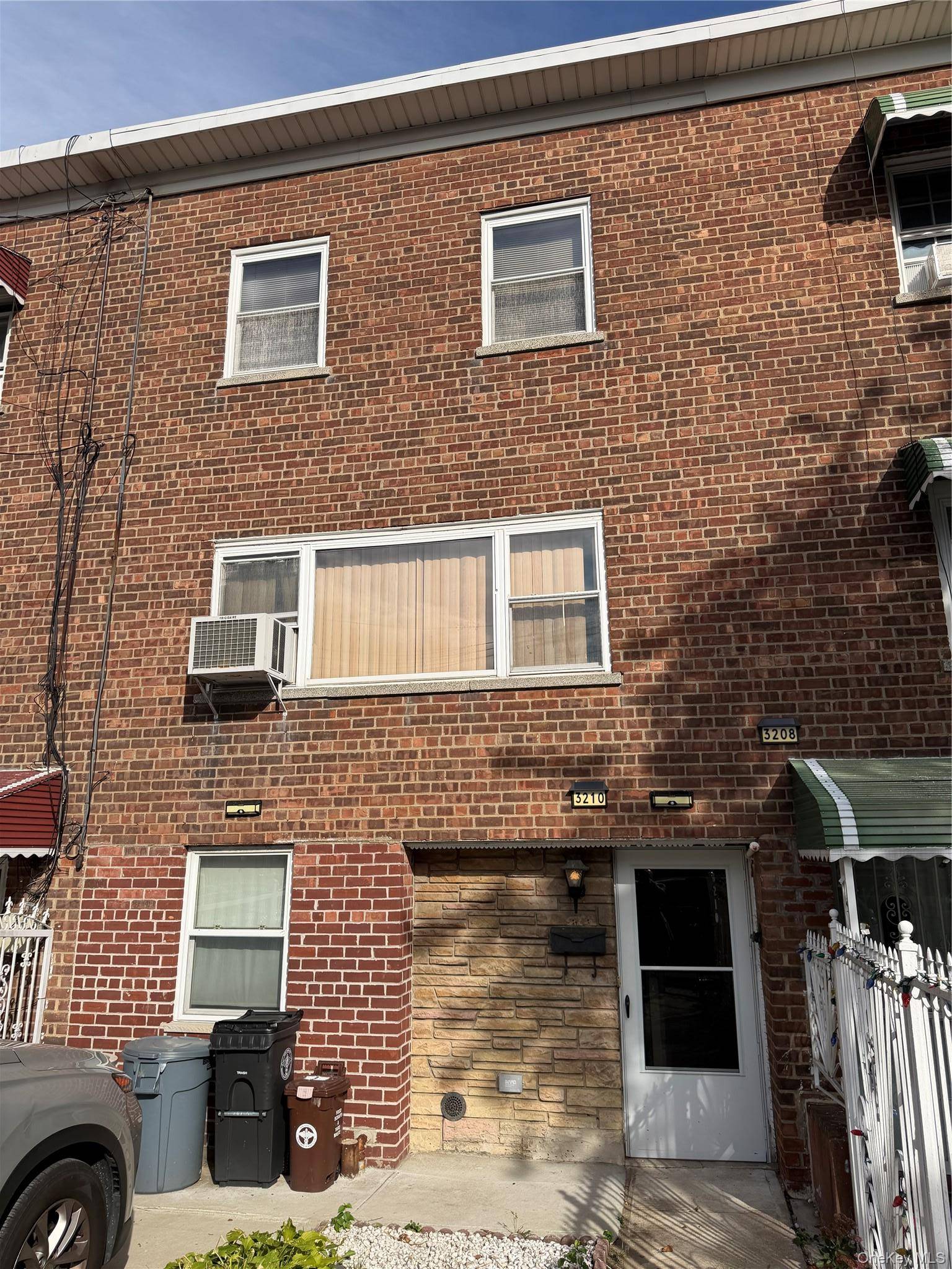 3210 Tenbroeck AVE, Bronx, NY 10469