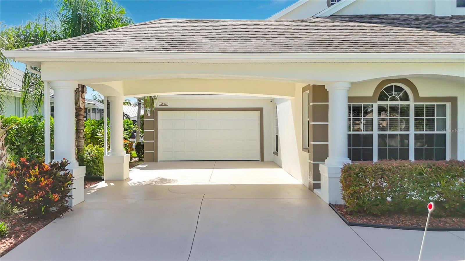 4716 STARBOARD DR, Bradenton, FL 34208