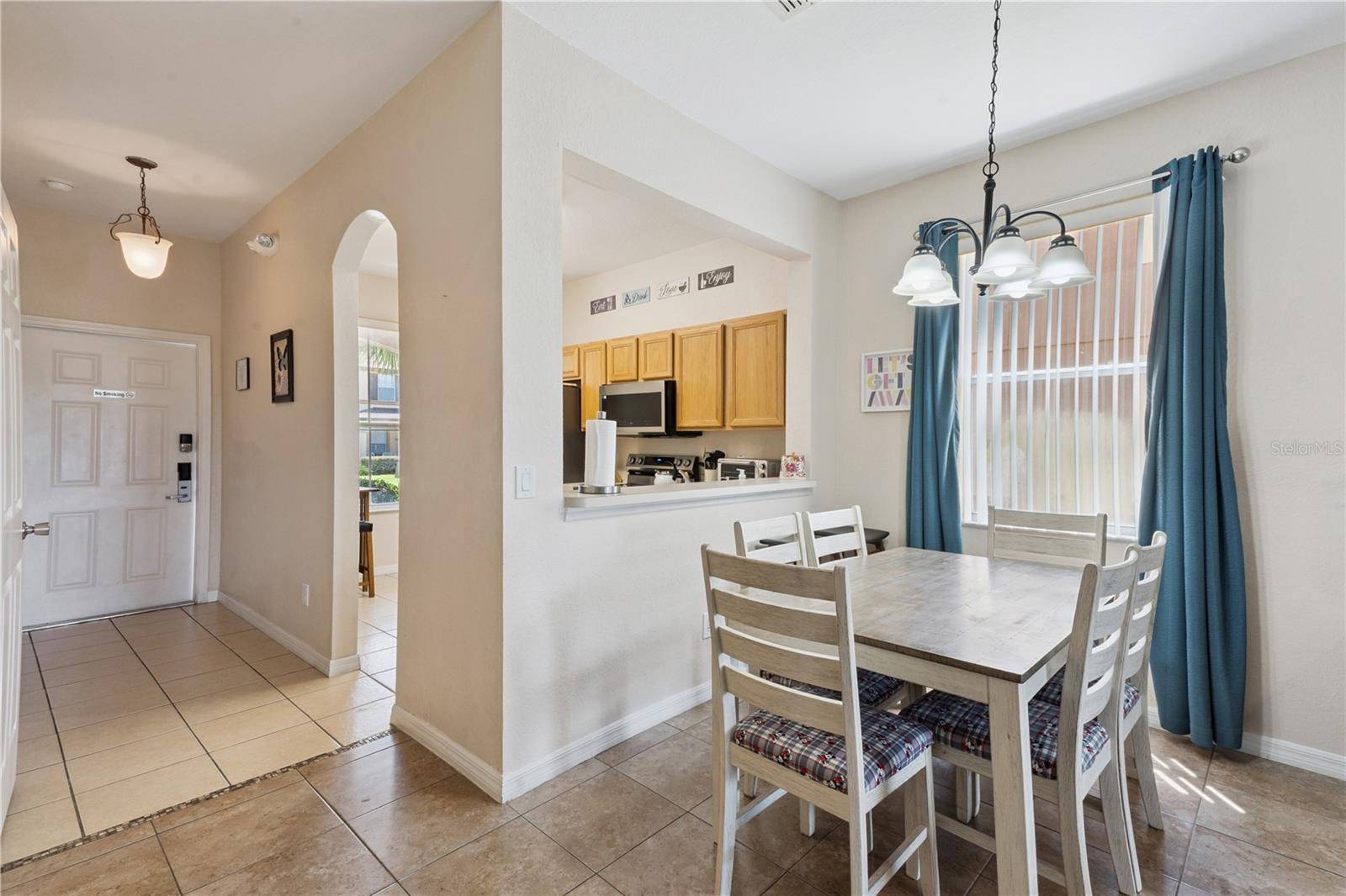 570 CALABRIA AVE, Davenport, FL 33897