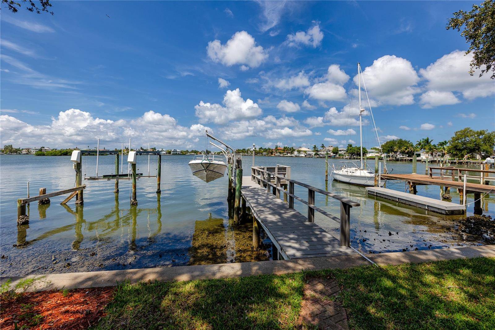517 20TH AVE, Indian Rocks Beach, FL 33785