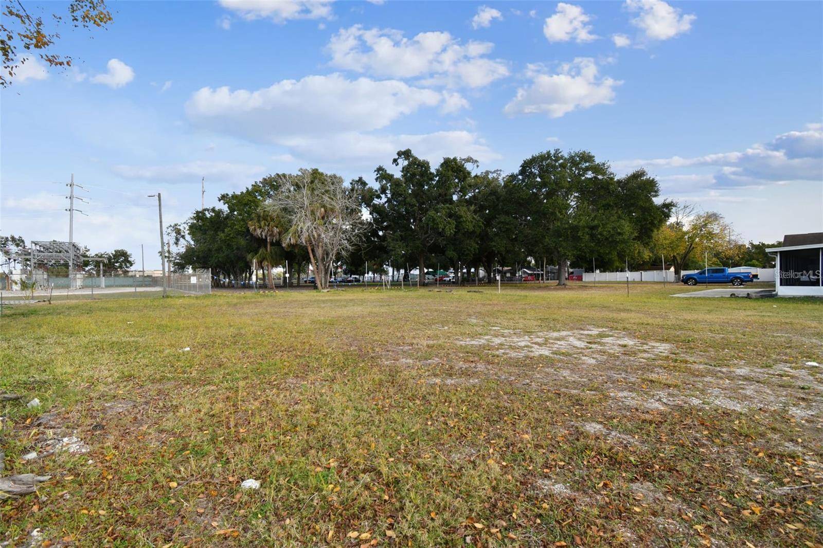 3337 W WOODLAWN AVE, Tampa, FL 33607