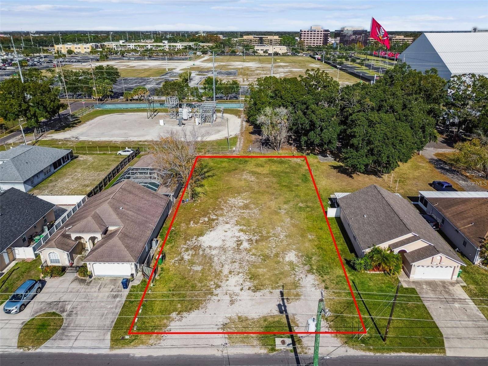 3337 W WOODLAWN AVE, Tampa, FL 33607