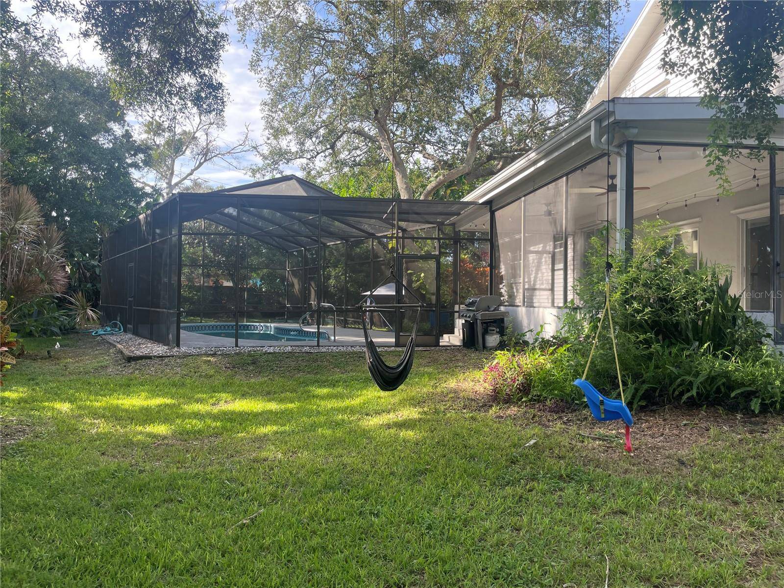 1304 TREETOP DR, Palm Harbor, FL 34683