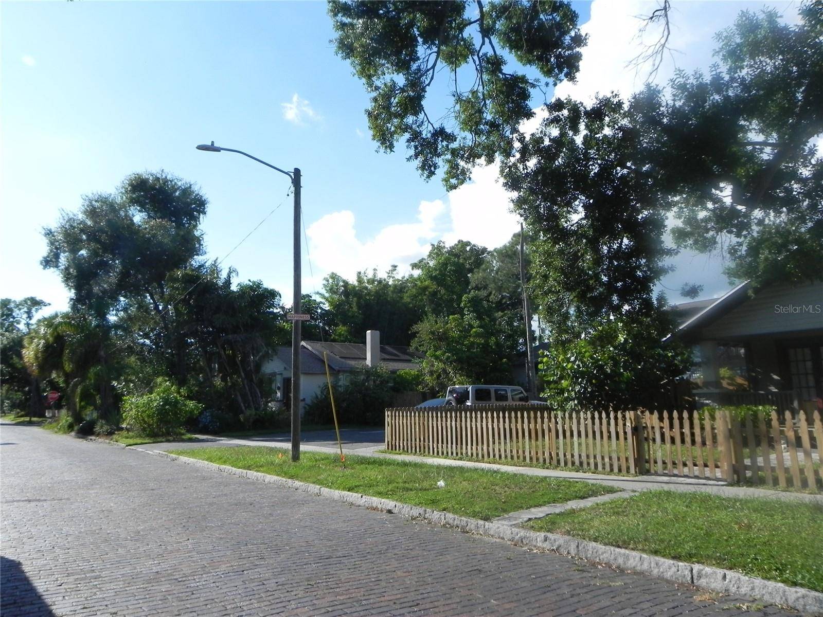 2426 2ND AVE N, St Petersburg, FL 33713