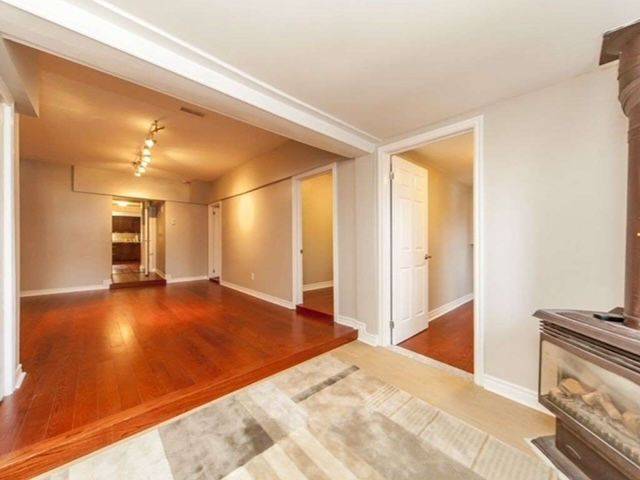 257 Parkwood AVE, Georgina, ON L4P 2X2
