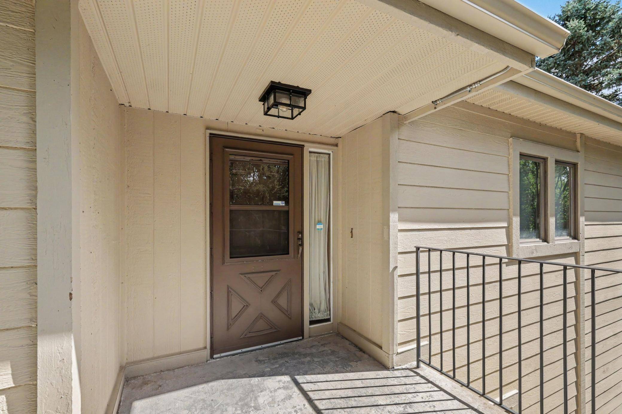 1581 Wheelock LN #206, Saint Paul, MN 55117