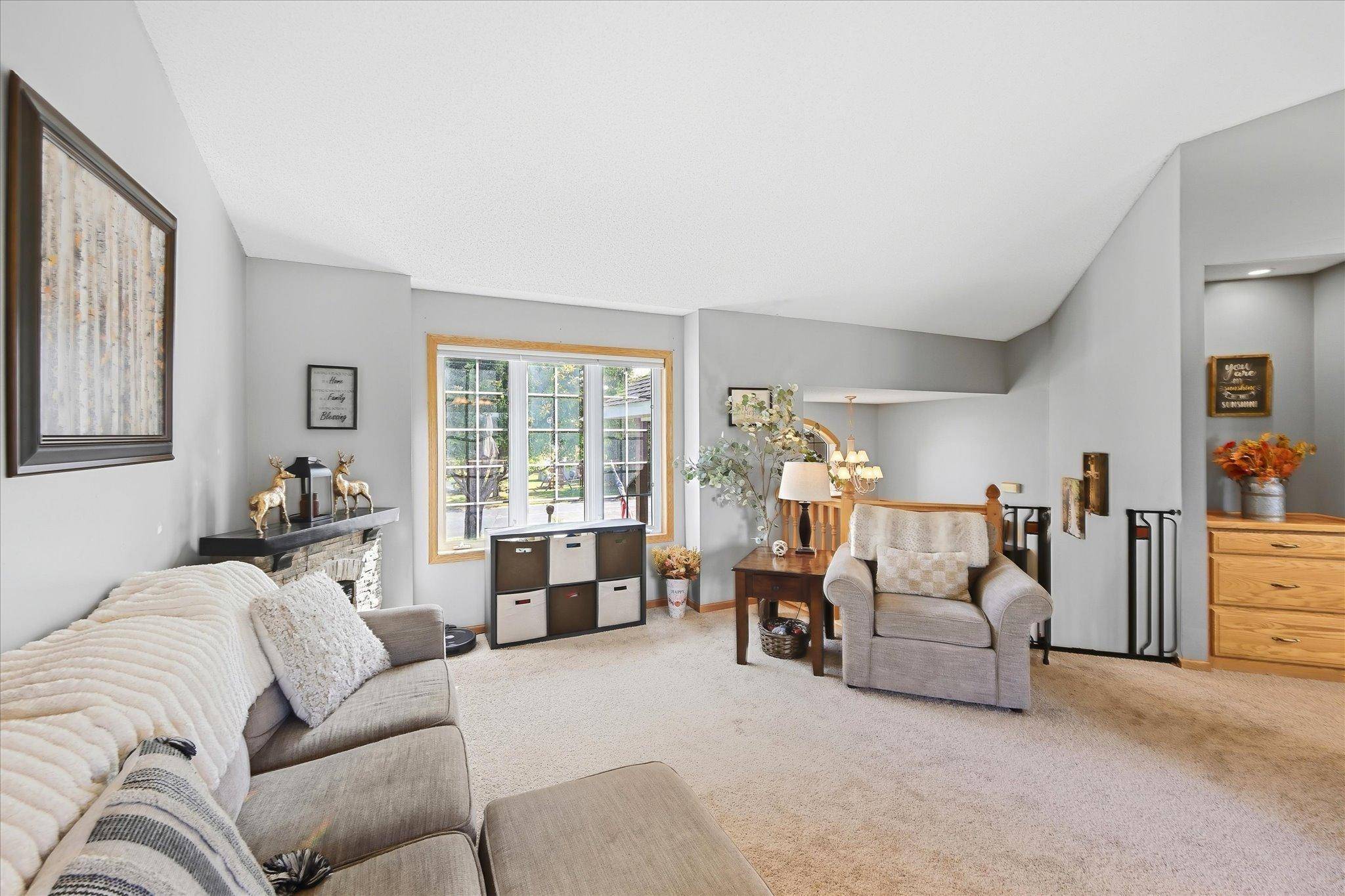 952 S Chestnut ST, Belle Plaine, MN 56011