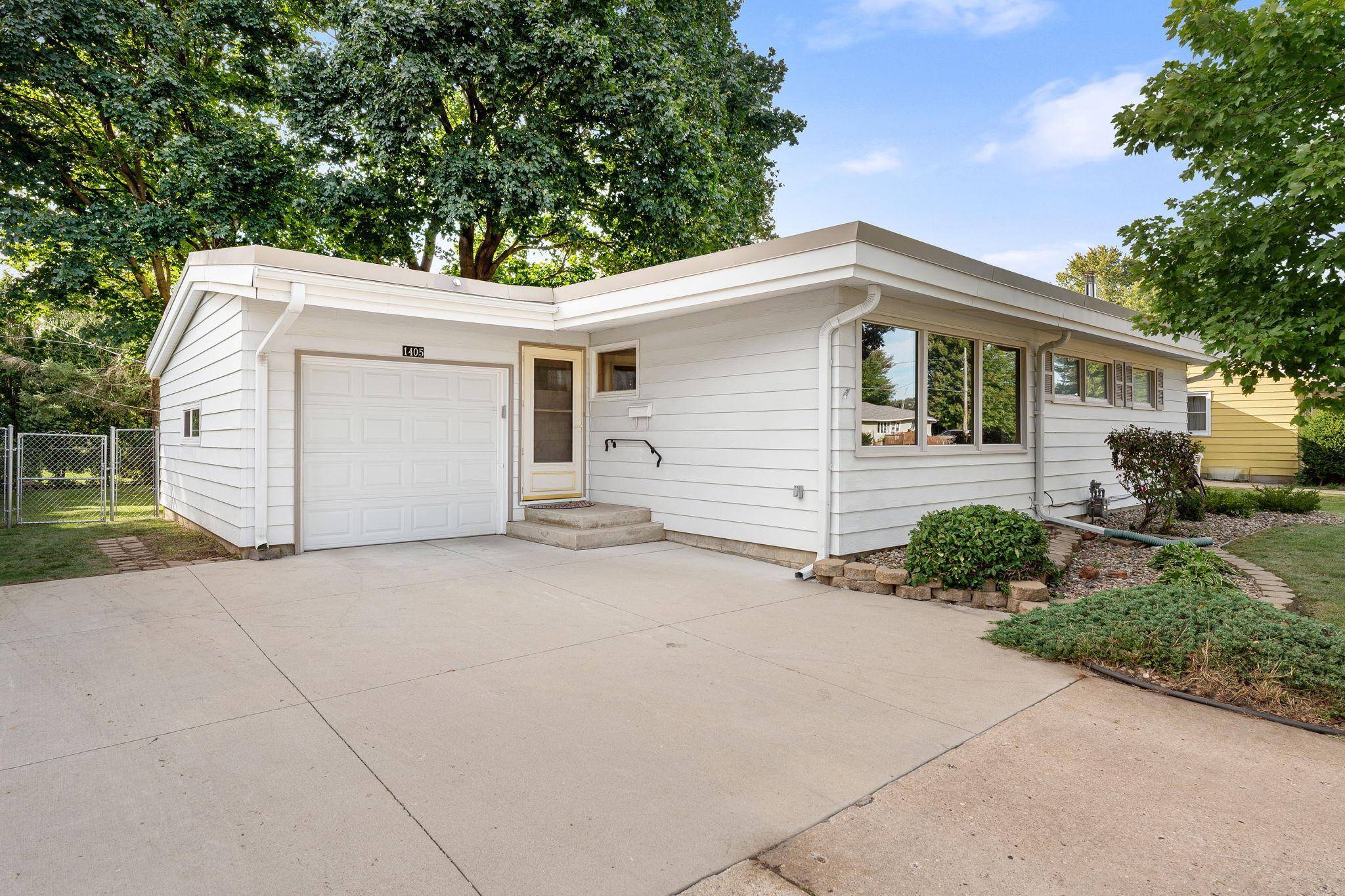 1405 5th ST NW, Austin, MN 55912