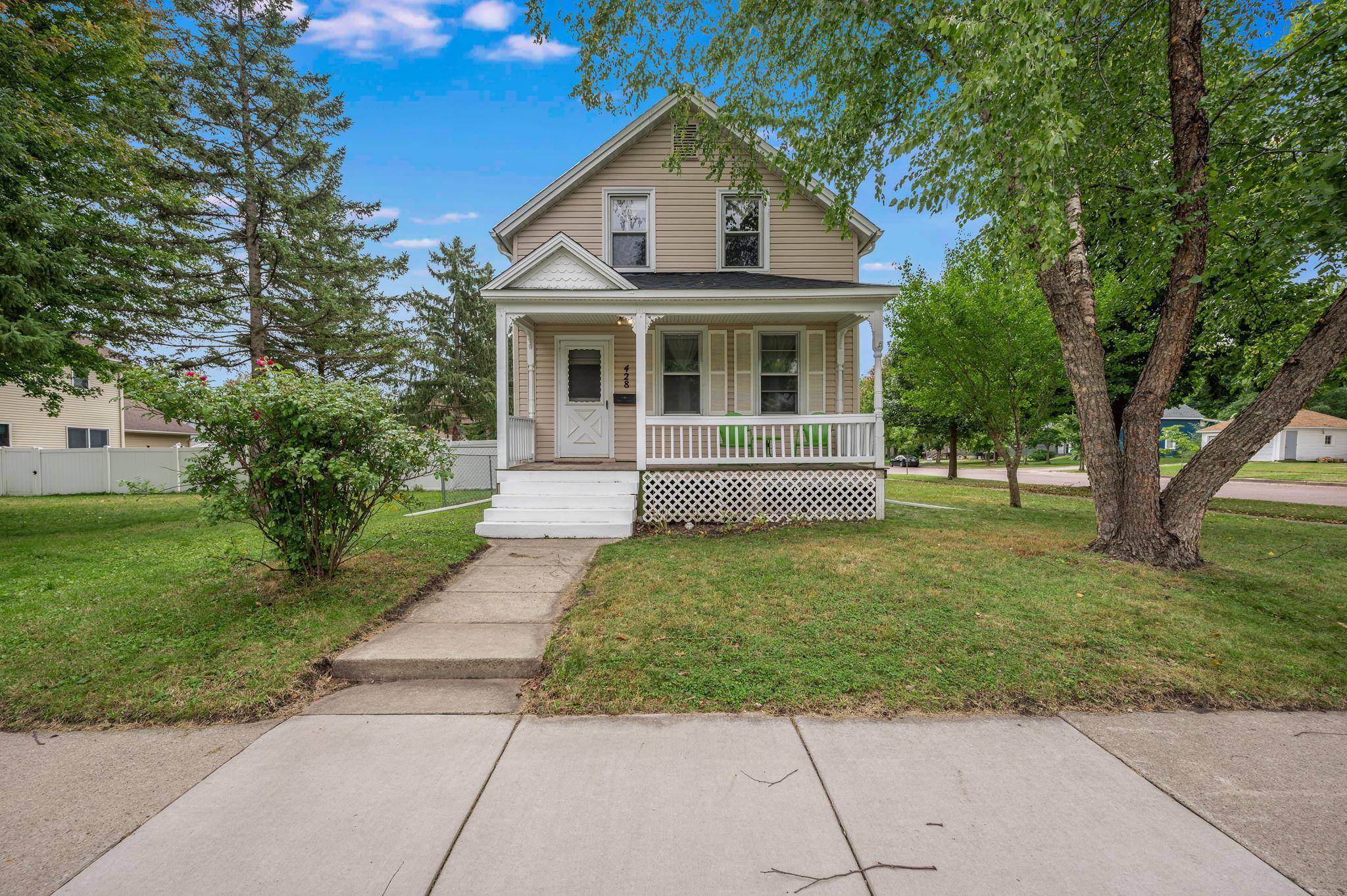 428 W Broadway AVE, Saint Peter, MN 56082