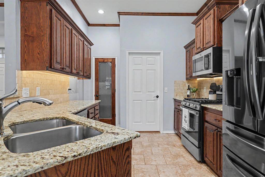 709 Bobcat TRL, Yukon, OK 73099