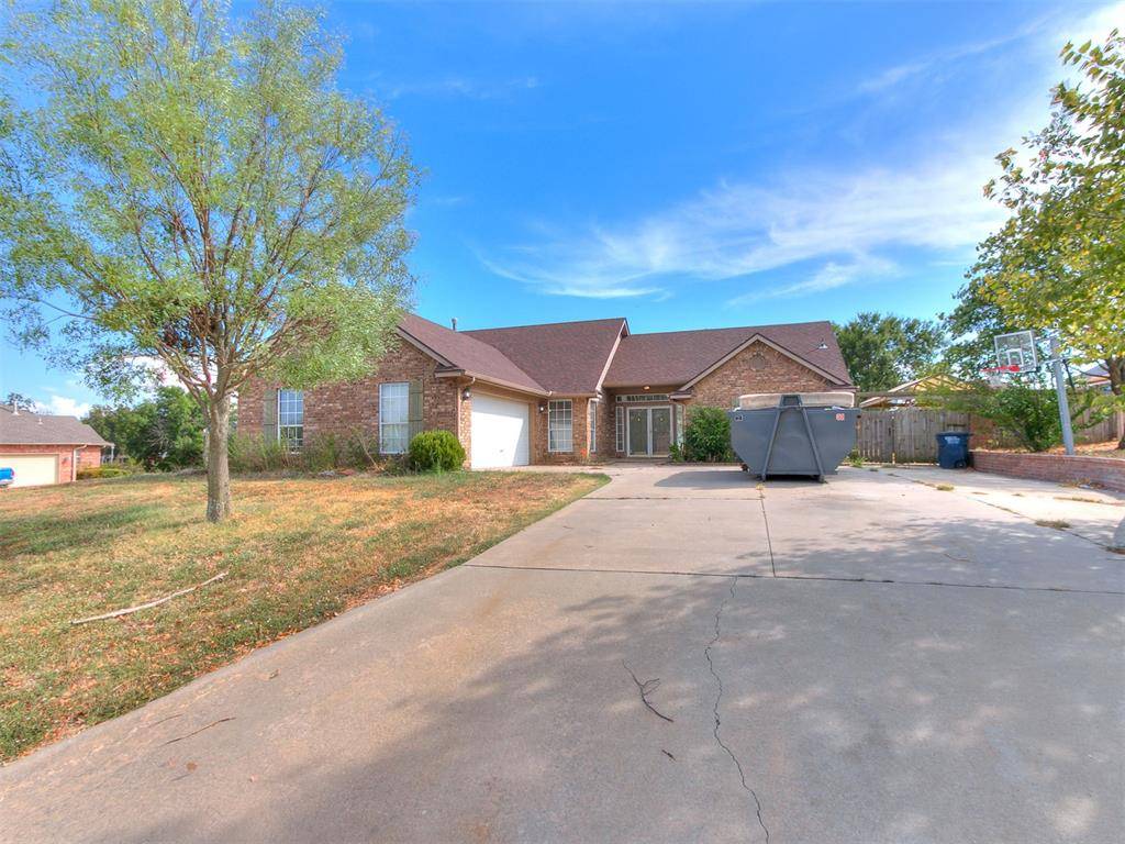 1311 Cambridge DR, Shawnee, OK 74804