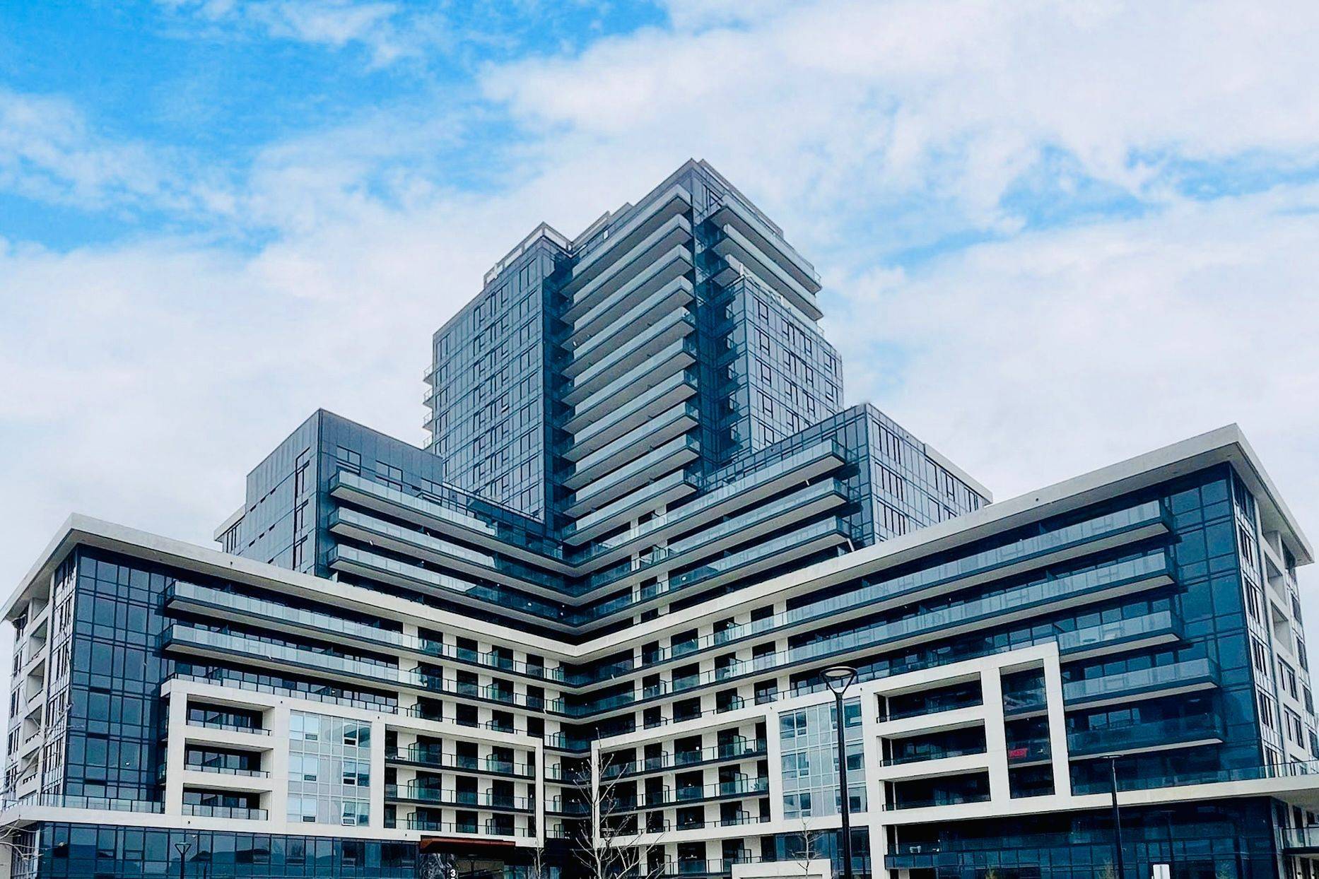 3220 William Coltson AVE #710, Oakville, ON L6H 7X9
