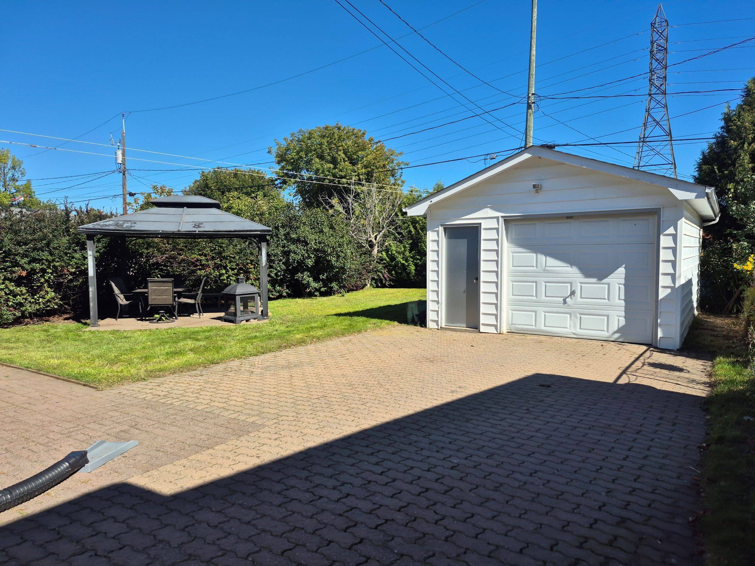 418 Westview PL, Thunder Bay, ON P7C 4M3