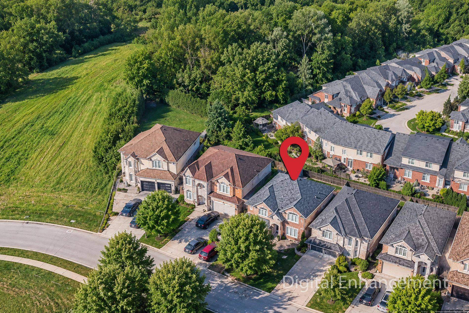 214 Cloverleaf DR, Hamilton, ON L9K 1T4