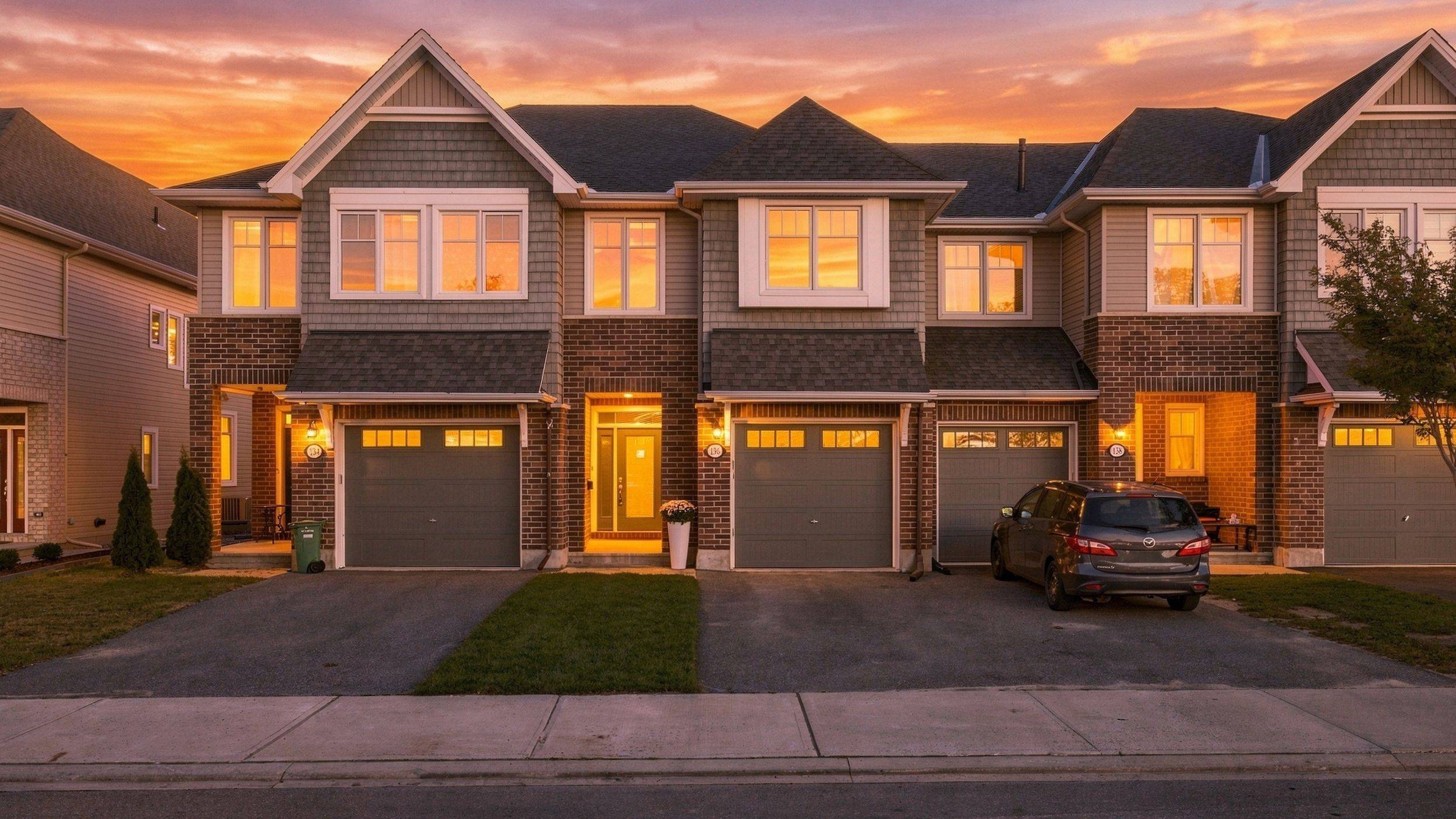 136 Lavatera ST, Blossom Park - Airport And Area, ON K1T 0R8