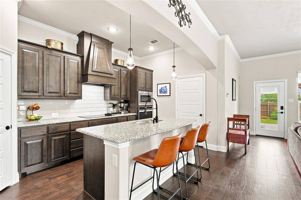1612 Tyler Street, Waxahachie, TX 75165