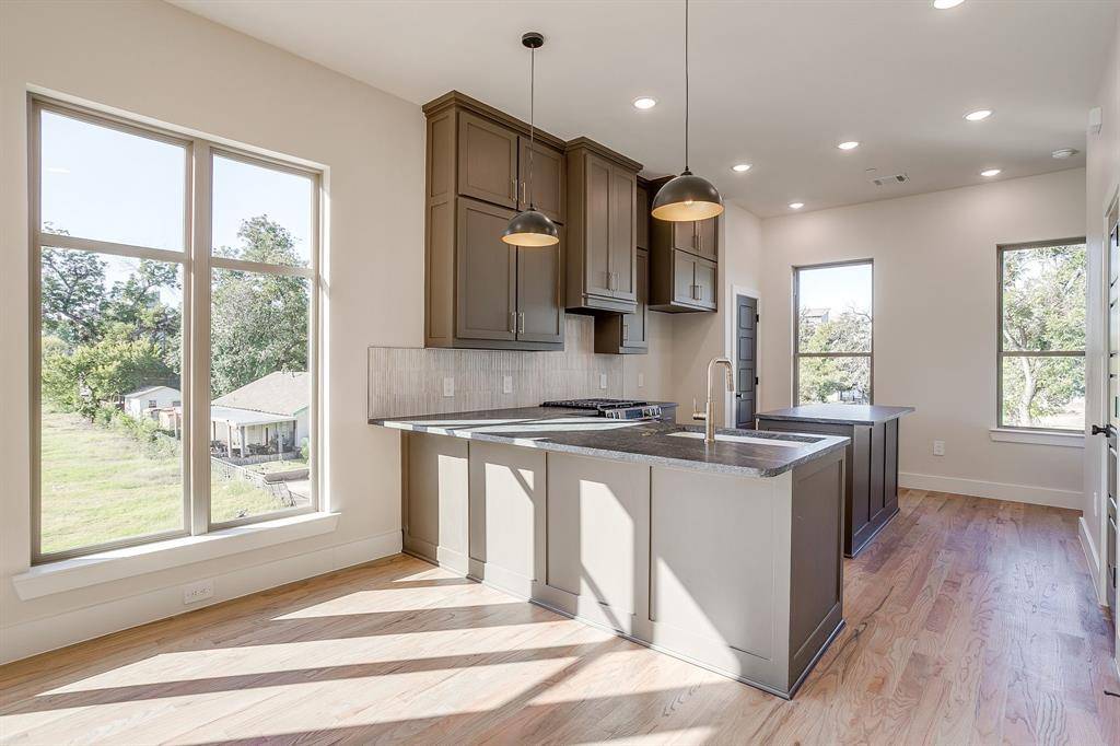 2820 Weisenberger Street #104, Fort Worth, TX 76107