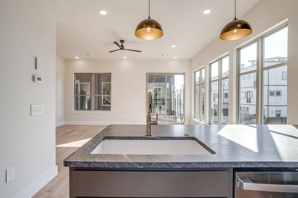 2820 Weisenberger Street #104, Fort Worth, TX 76107